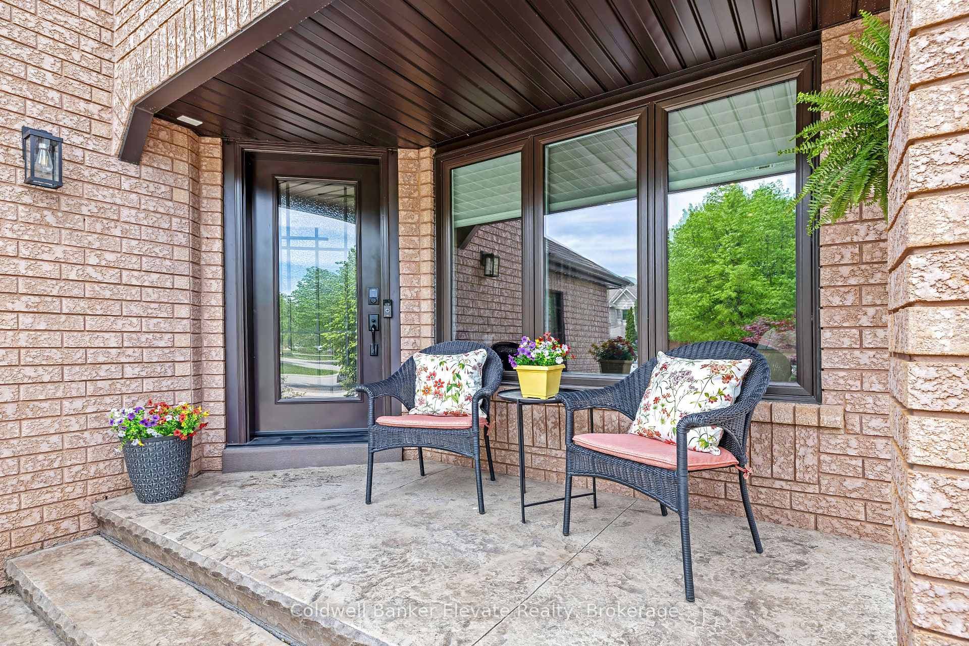 52 Curry Crescent photo 5