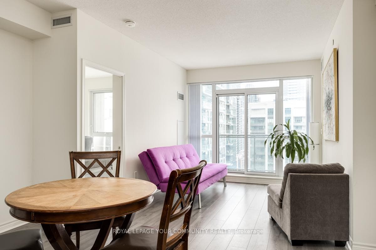 349 Rathburn Road Unit 2207 photo 5