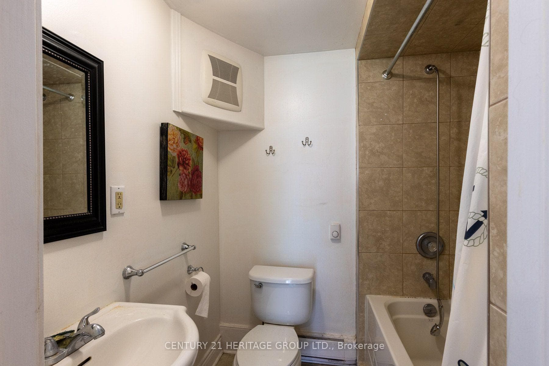 32 Rousseaux Street photo 16