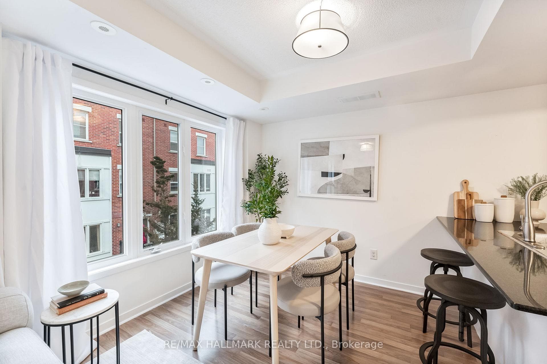 8 Florence Wyle Lane Unit 3 photo 6