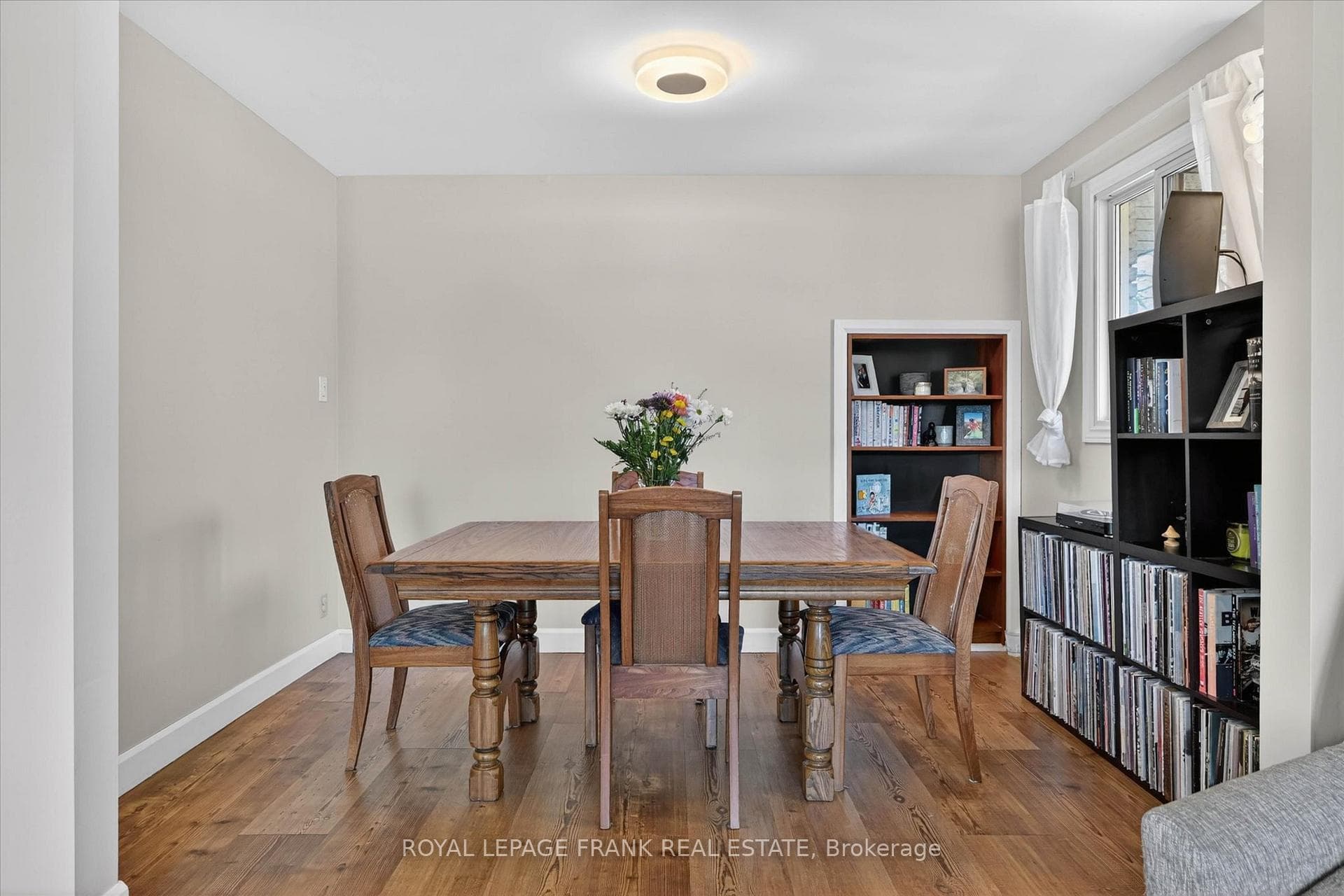 91 Rideau Crescent photo 9
