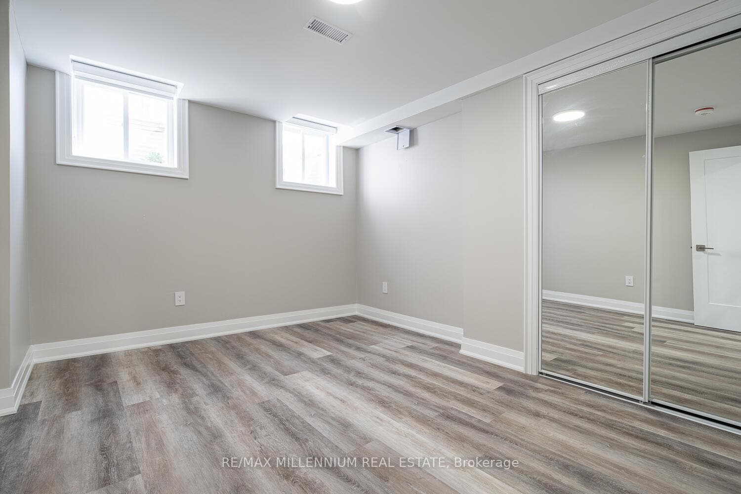109 Bourbon Place photo 33