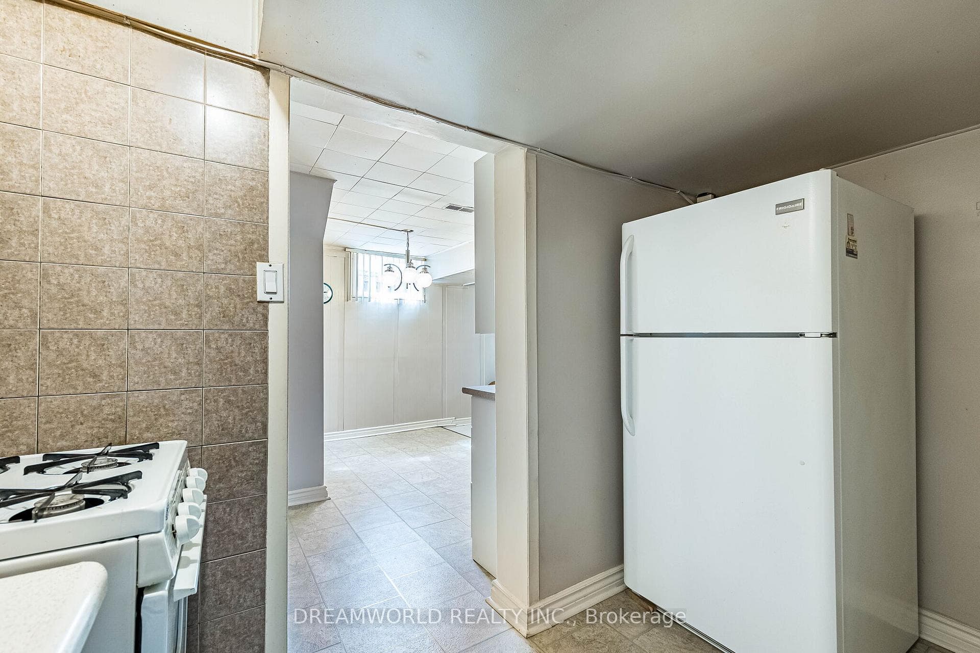 194 Giltspur Drive photo 43