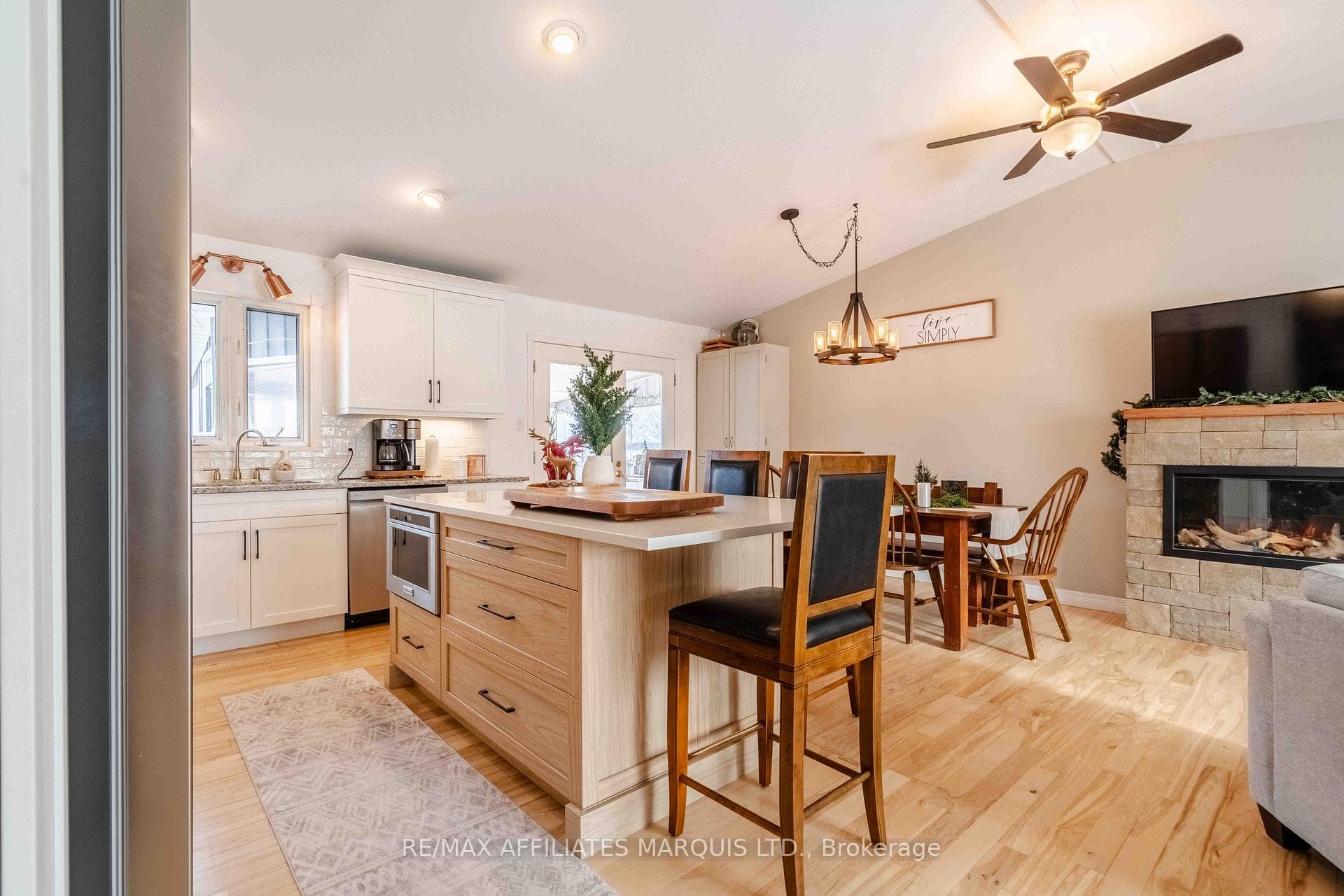 4239 County Rd 11 Road photo 17