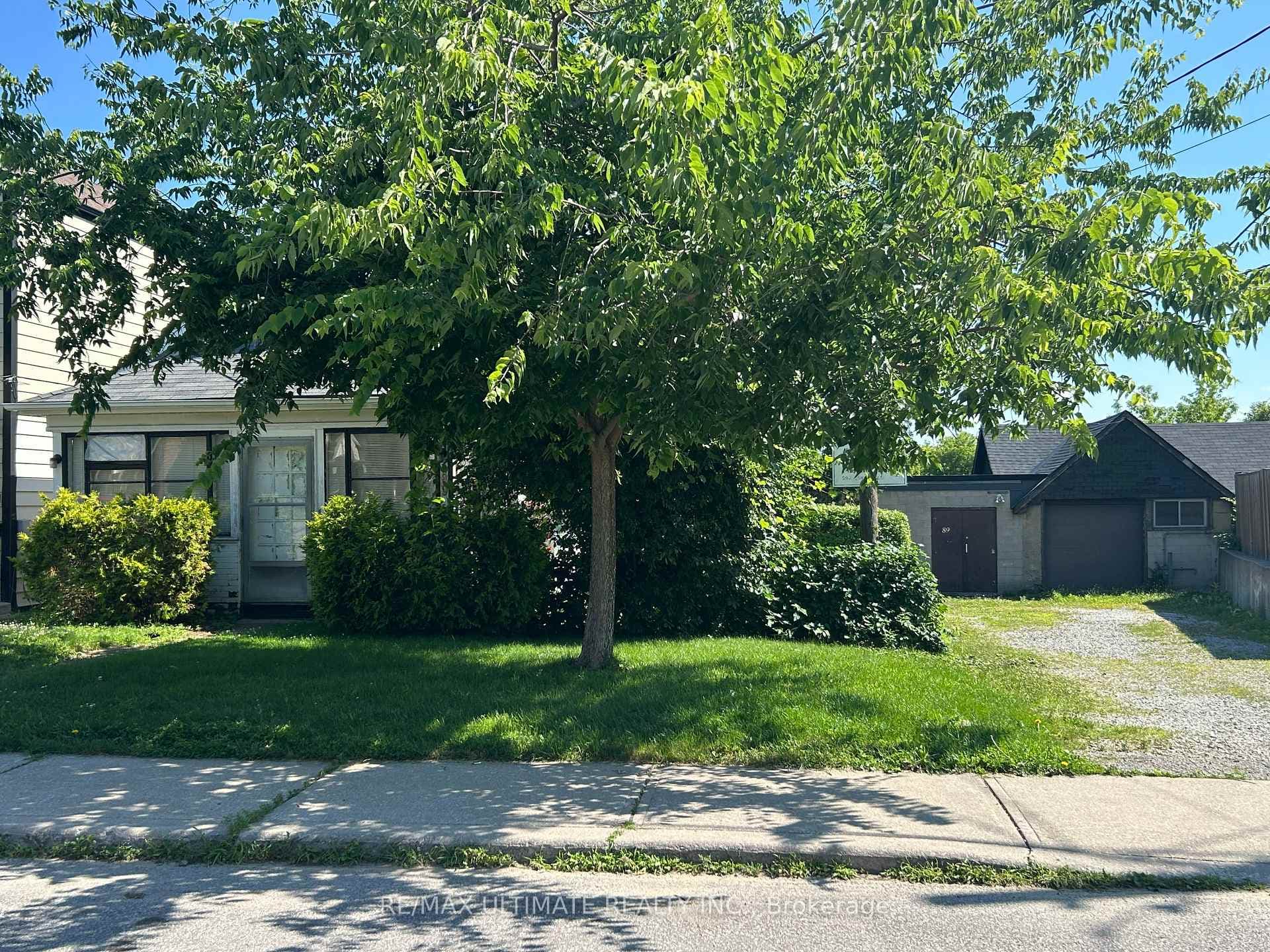 89 Brownville Avenue photo 1