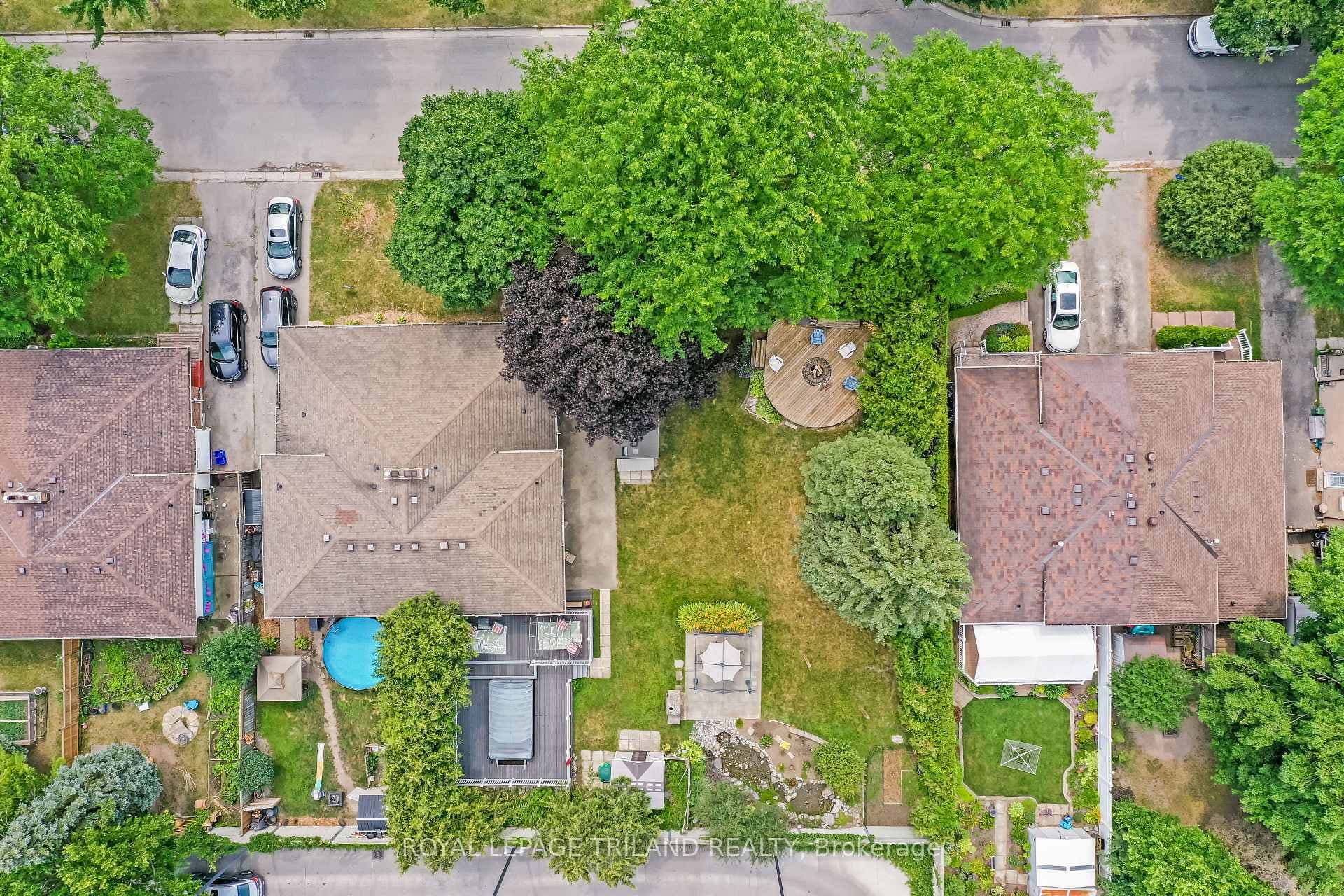 73 GENEVIVE Place photo 46