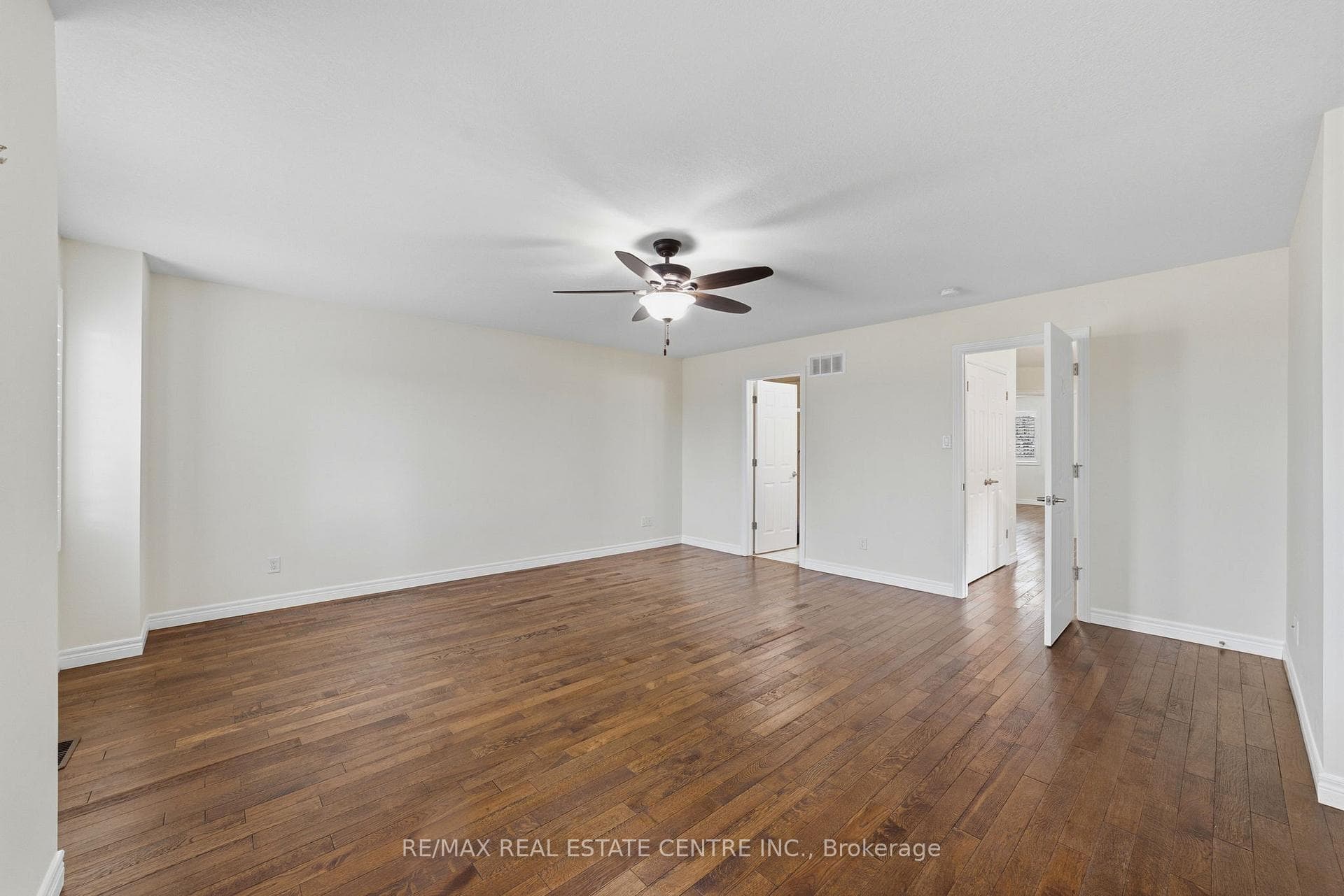 876 GOLF LINKS Road Unit 1 photo 24