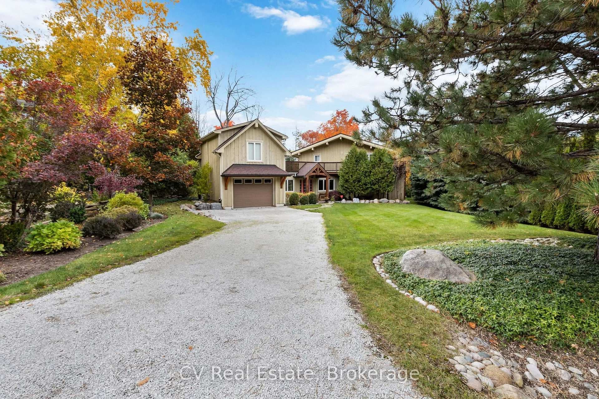 156 Chamonix Crescent photo 3