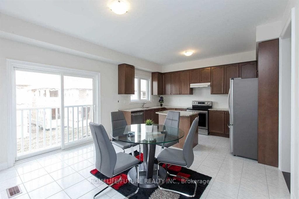 109 Milby Crescent photo 10
