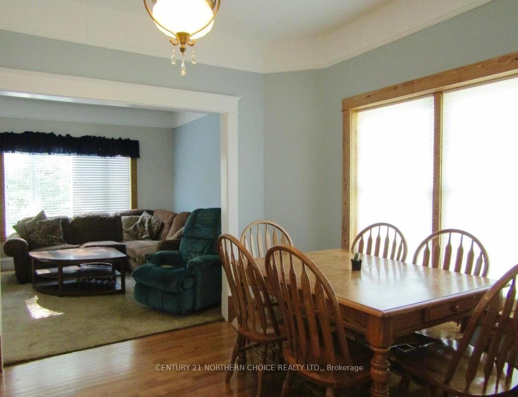 812 Christie Avenue photo 11
