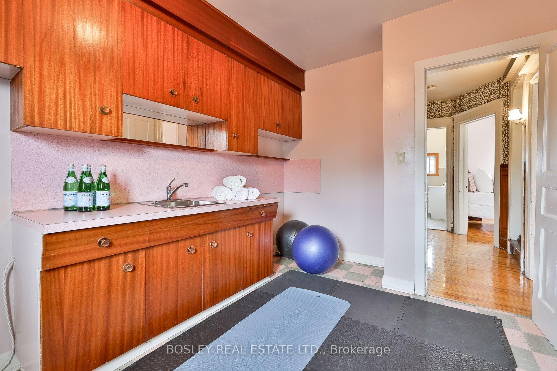 628 Manning Avenue photo 28