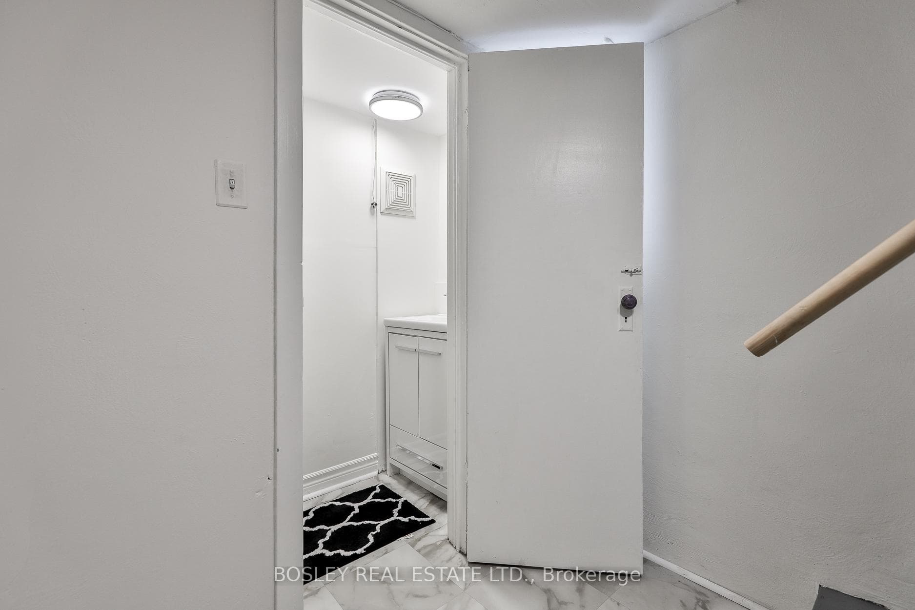 432 Broadway Avenue photo 29