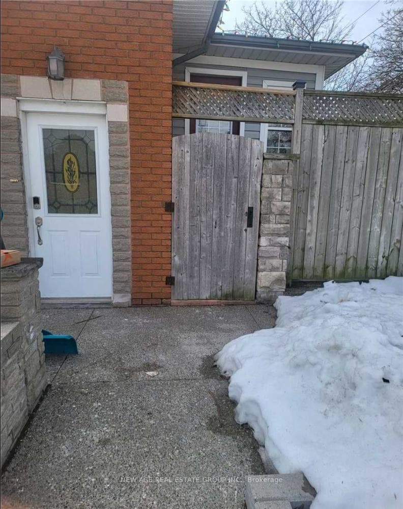 467 Limeridge Road photo 2