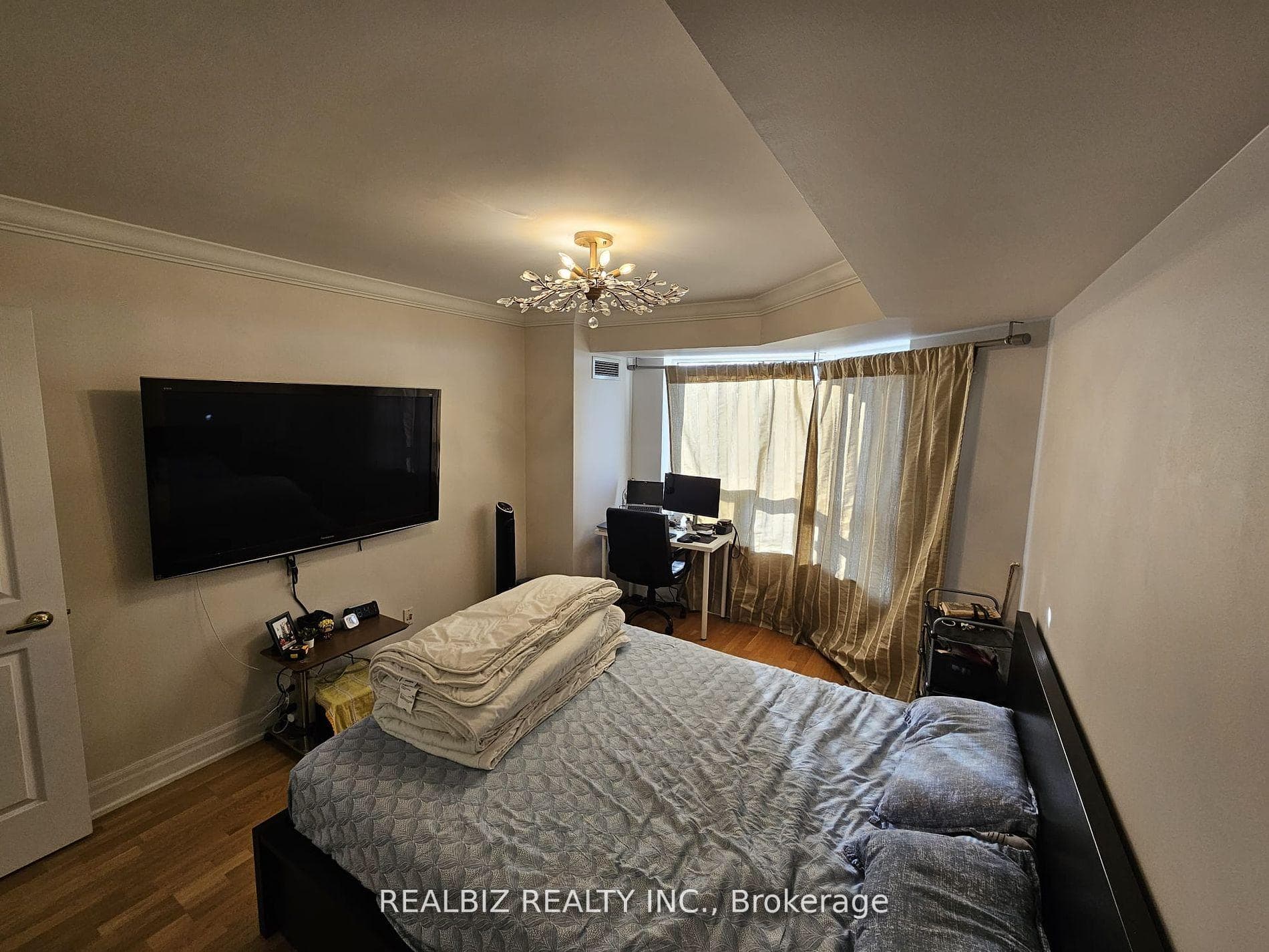 25 Kingsbridge Garden Circle Unit 2221 photo 6