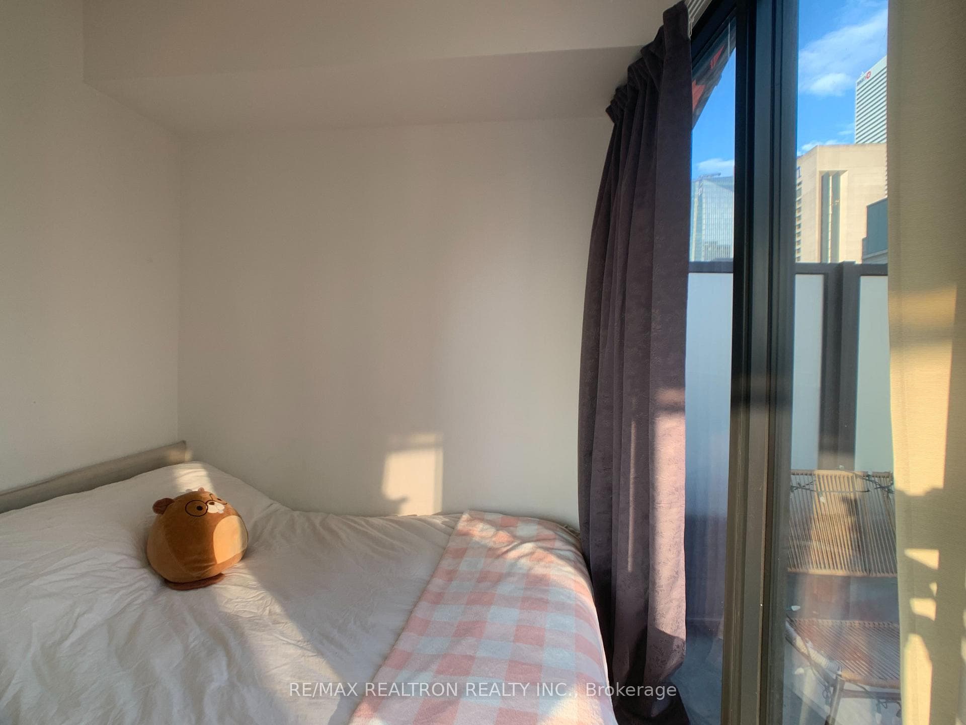 215 Queen Street Unit 1201 photo 5