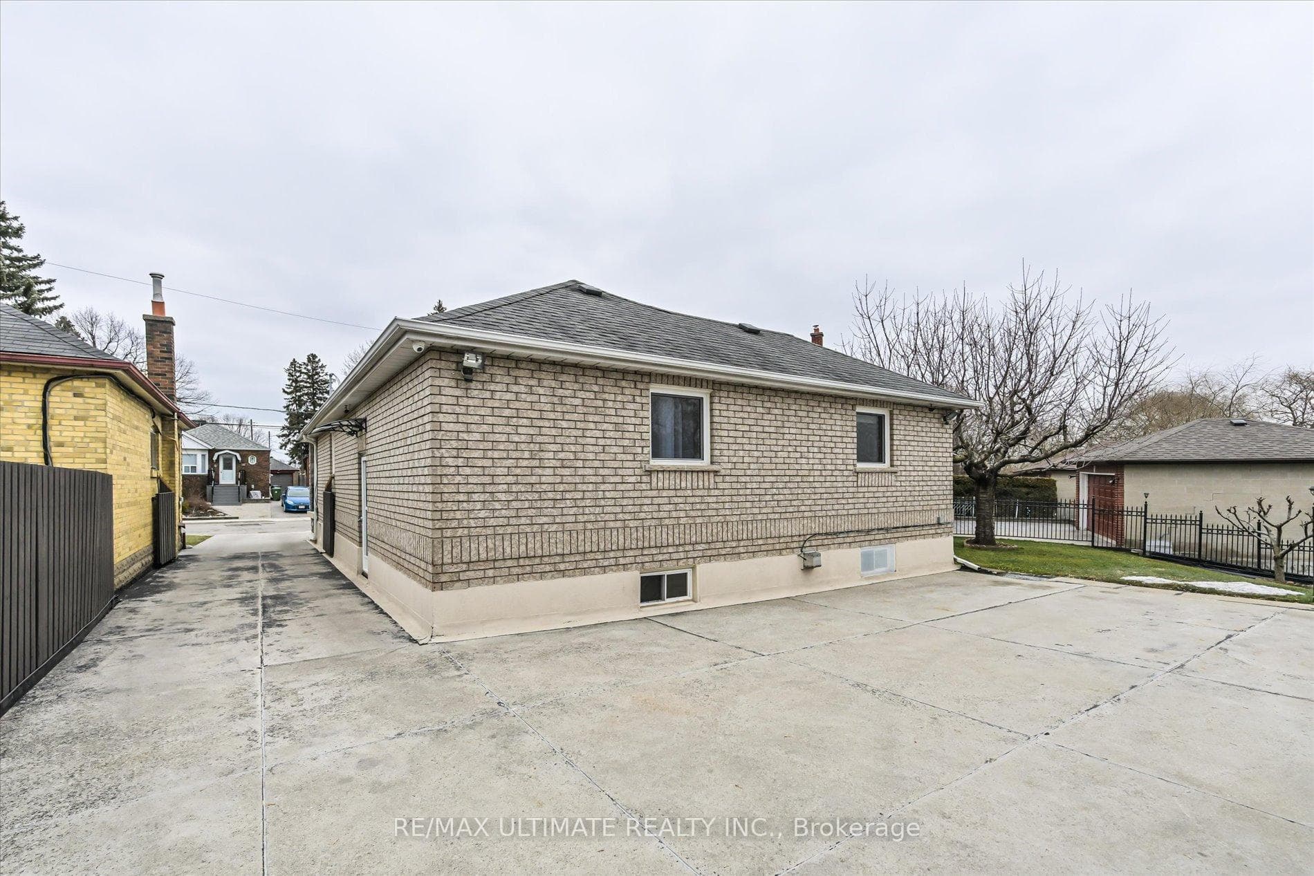 64 Juliet Crescent photo 33