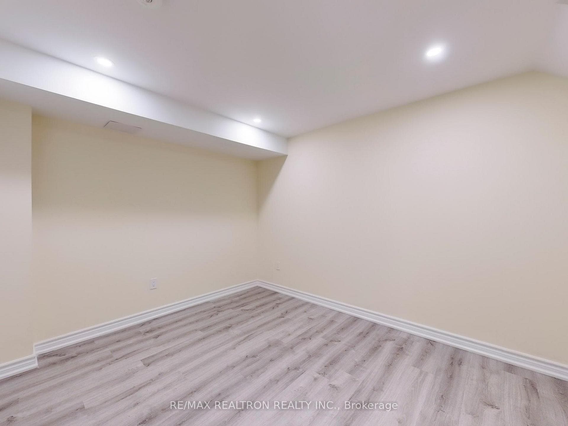 202 Danny Wheeler Boulevard Unit BSMNT photo 31