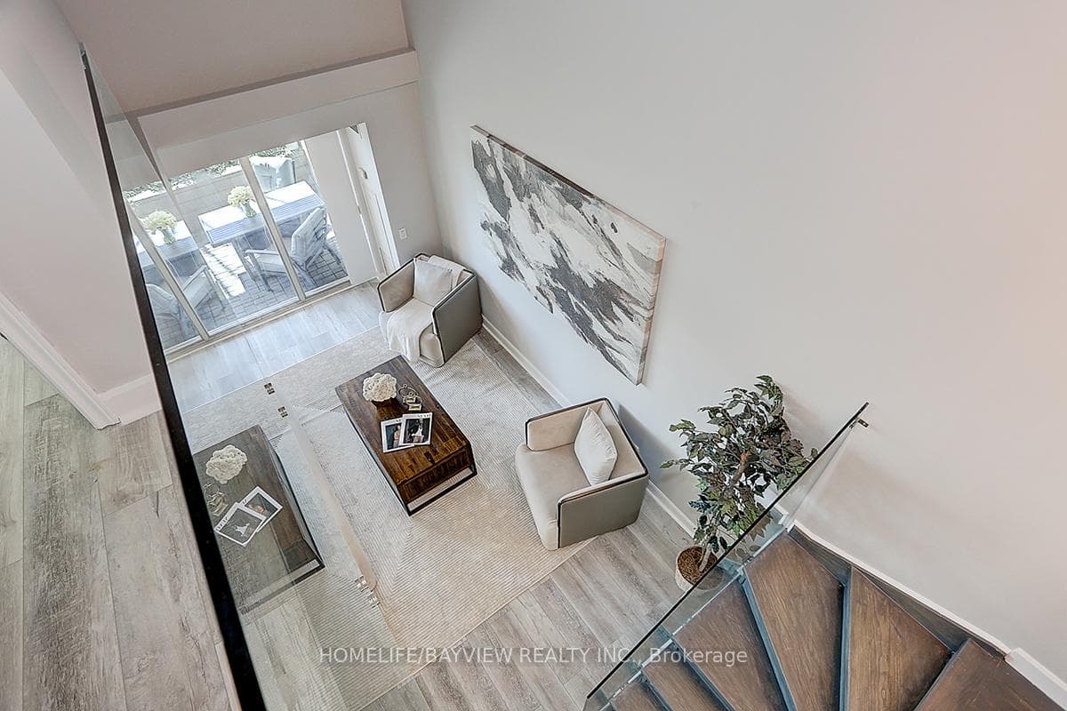 1050 The Queensway N/A Unit 107 photo 22