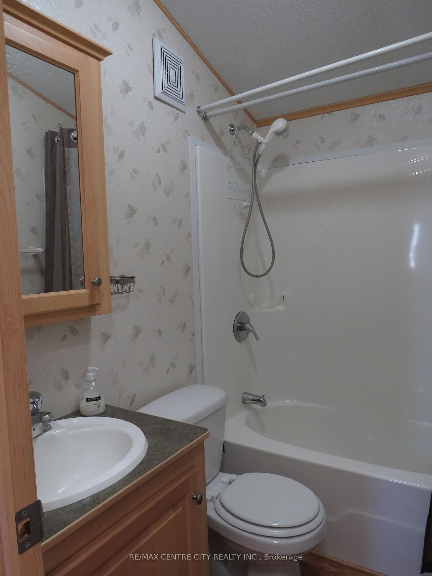 4pc bathroom