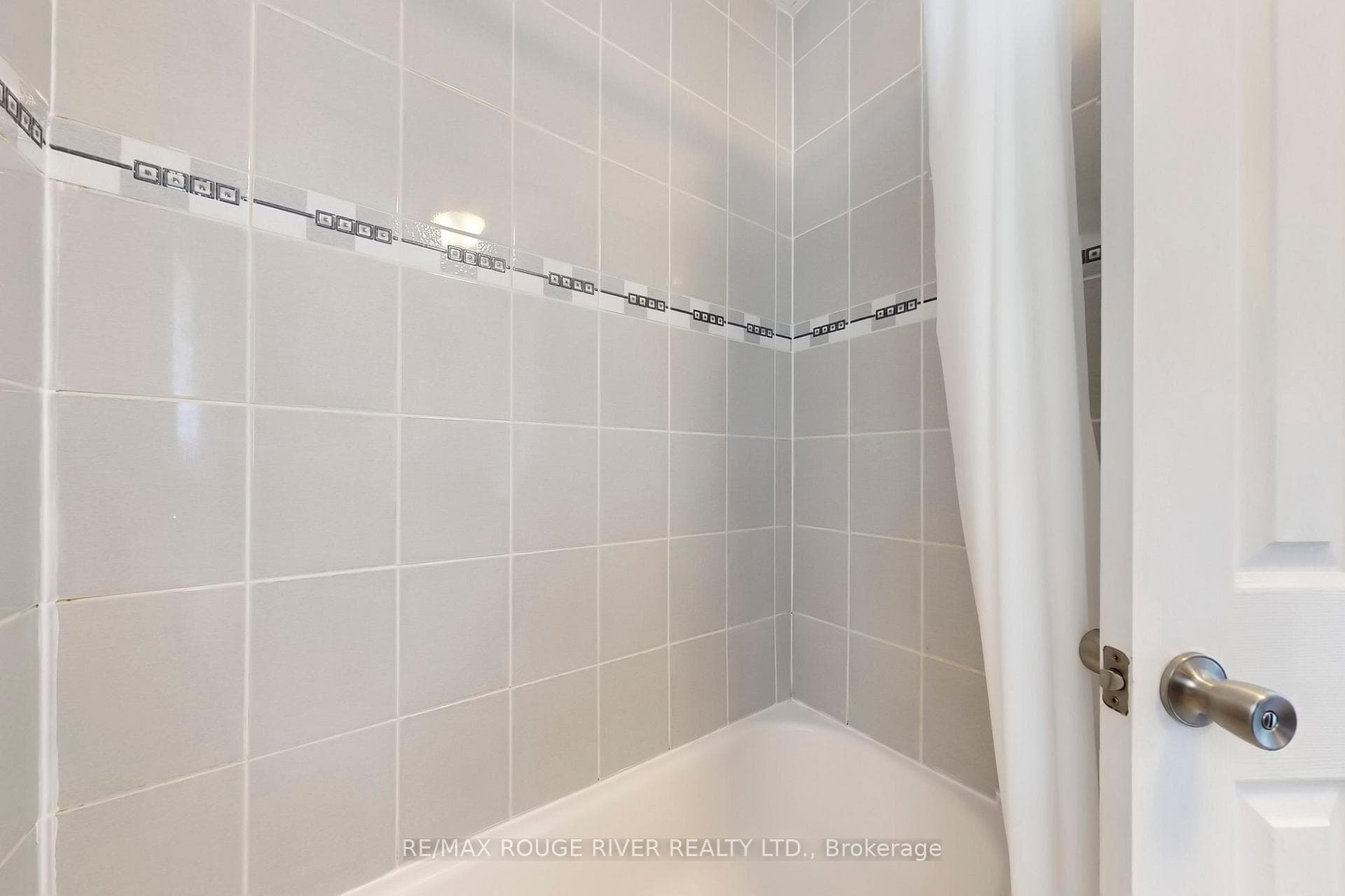 5 Billington Crescent photo 21