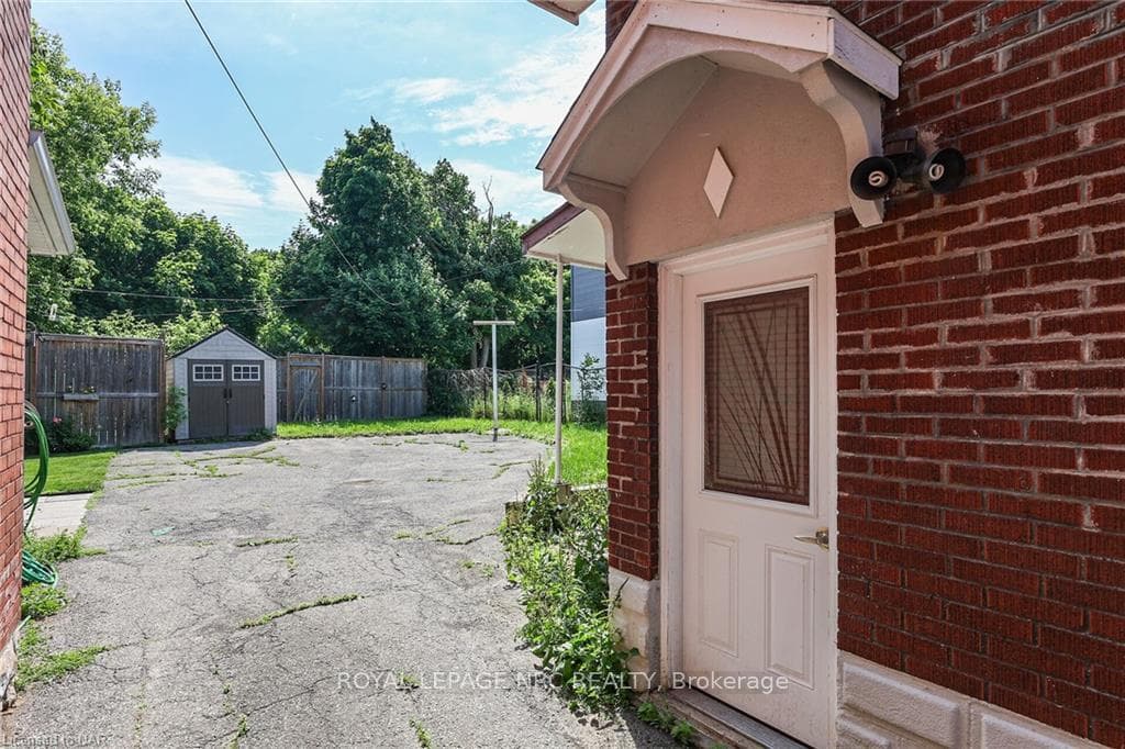 4830 ONTARIO Avenue photo 21