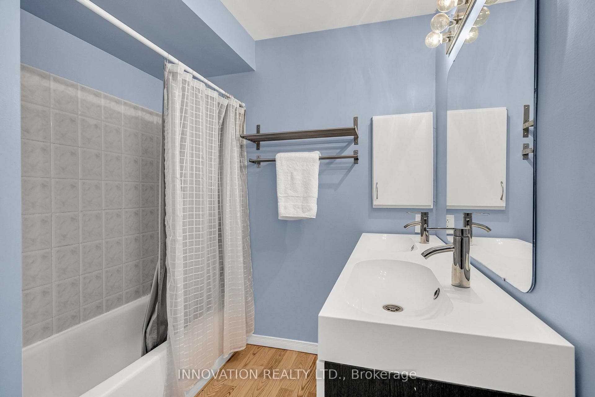 1657 Locksley Lane Unit 9 photo 25