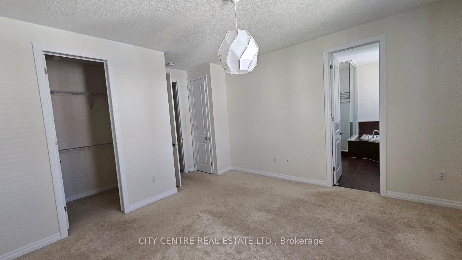 371 Begonia Gardens photo 27