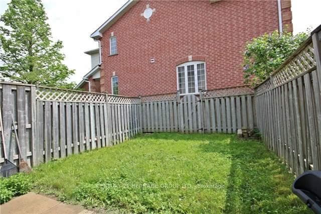 664 MacNab Gate photo 22