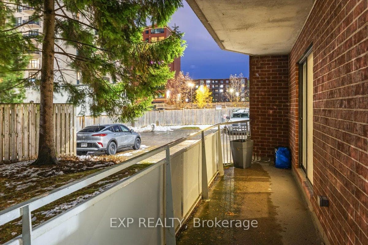 75 Huxley Street Unit 101 photo 32