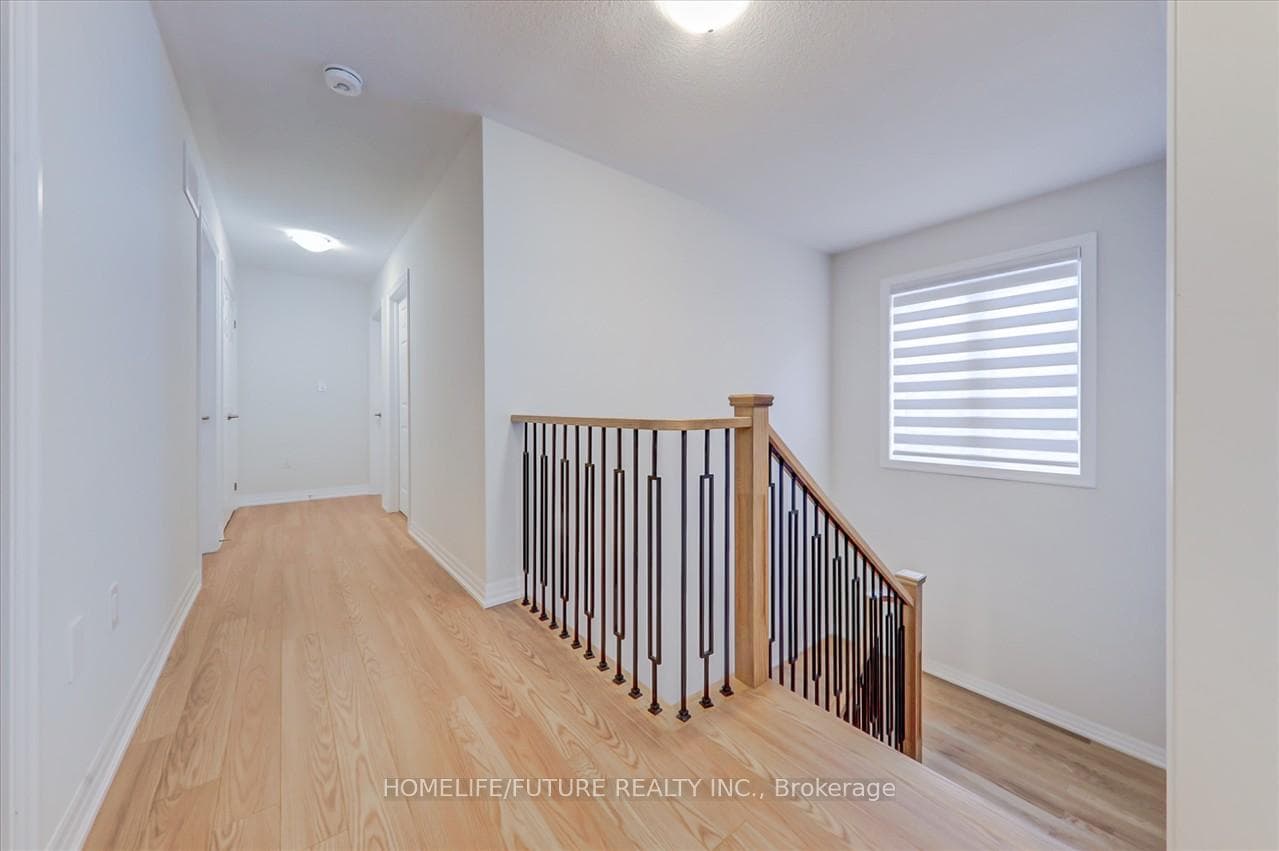 78 NORTHROP Avenue photo 17