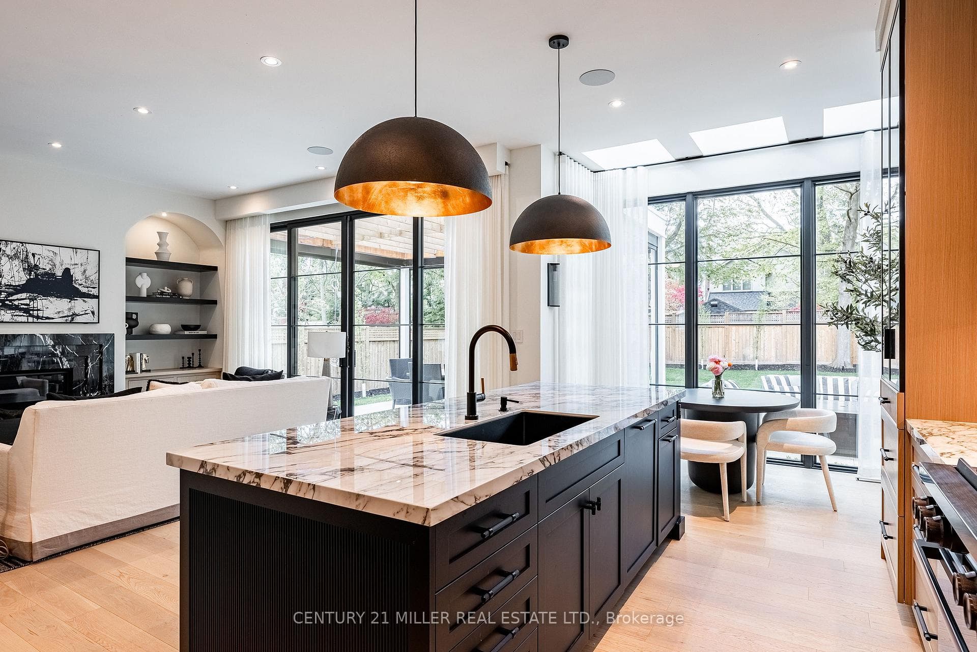 331 Macdonald Road photo 10