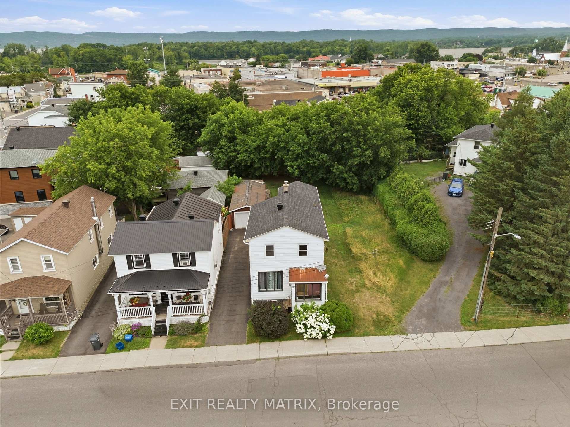 281 Higginson Street photo 33