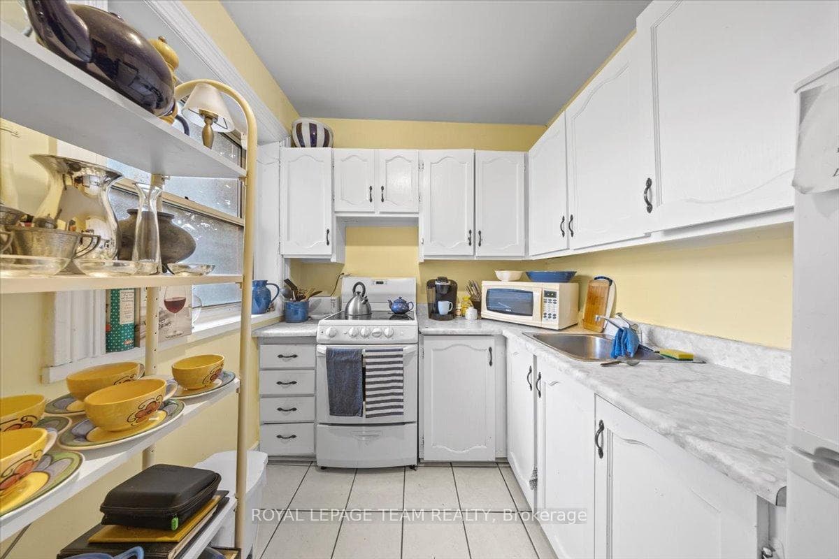 152 Glebe Avenue photo 9