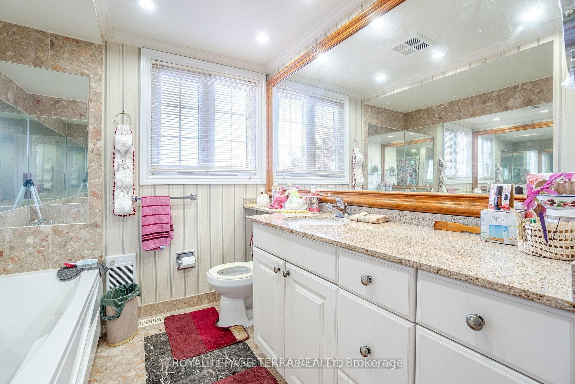 14 Sheringham Street photo 22