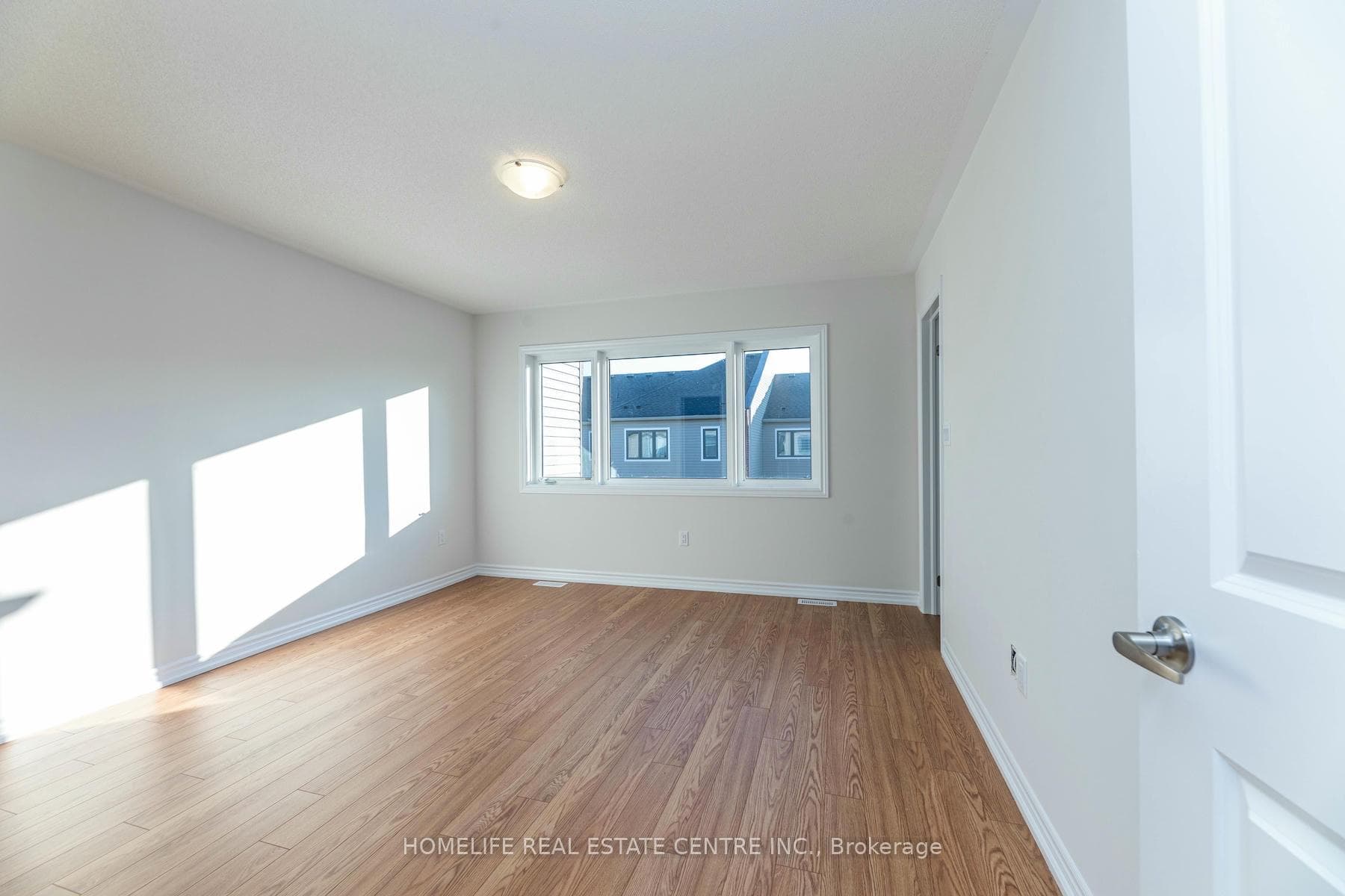 10 Rochester Drive photo 25