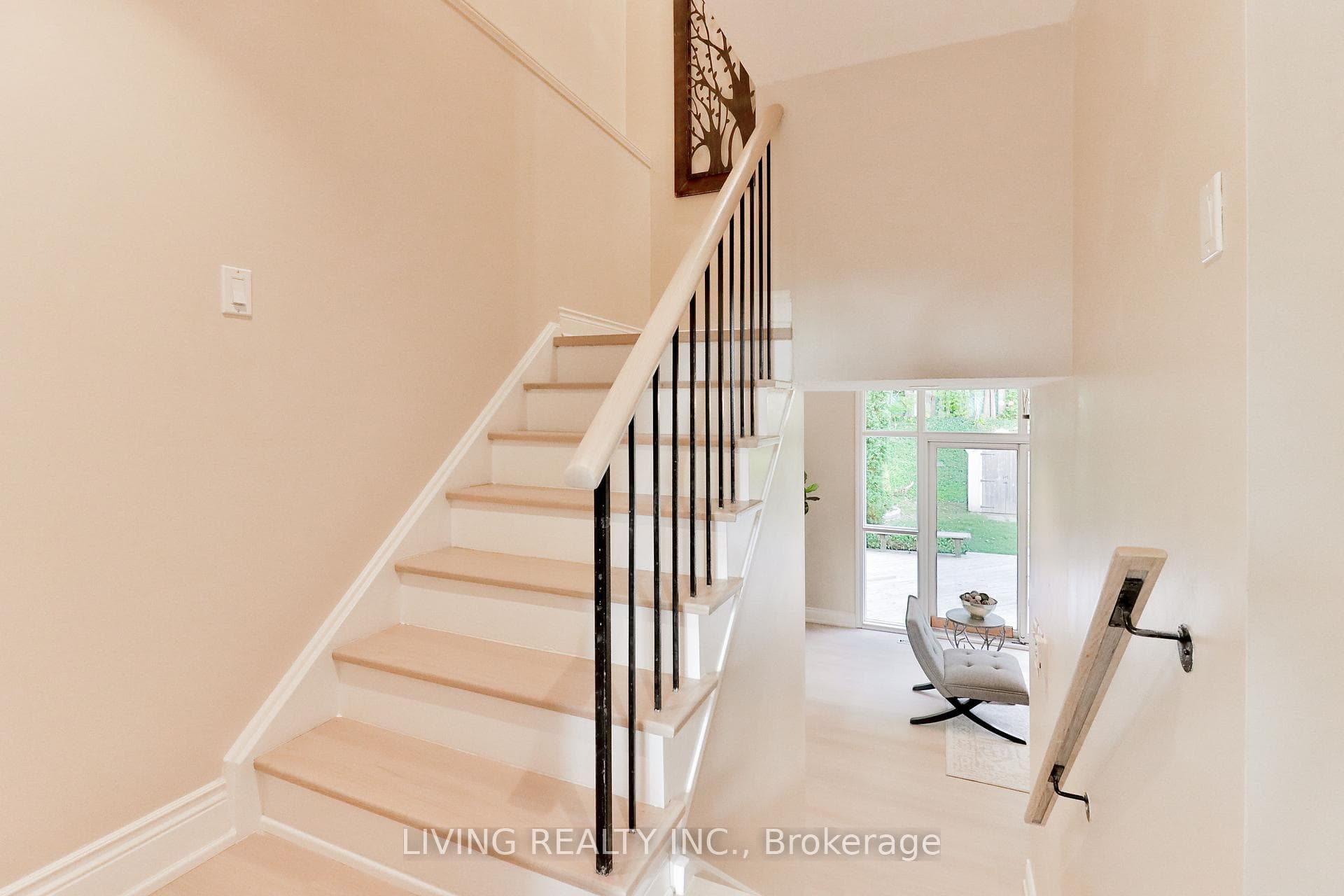 118 Loganberry Crescent photo 23