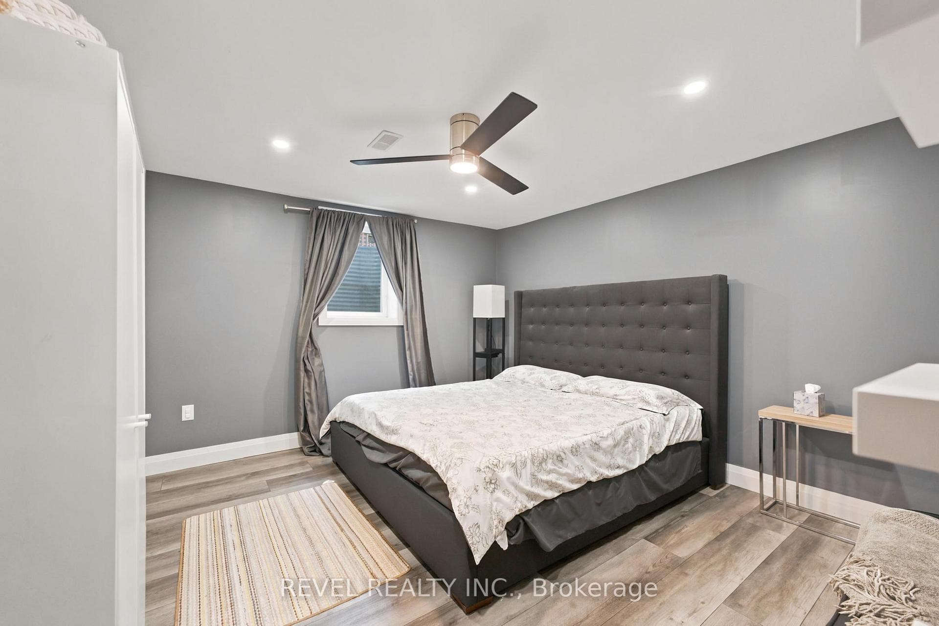 207 Valridge Drive photo 36