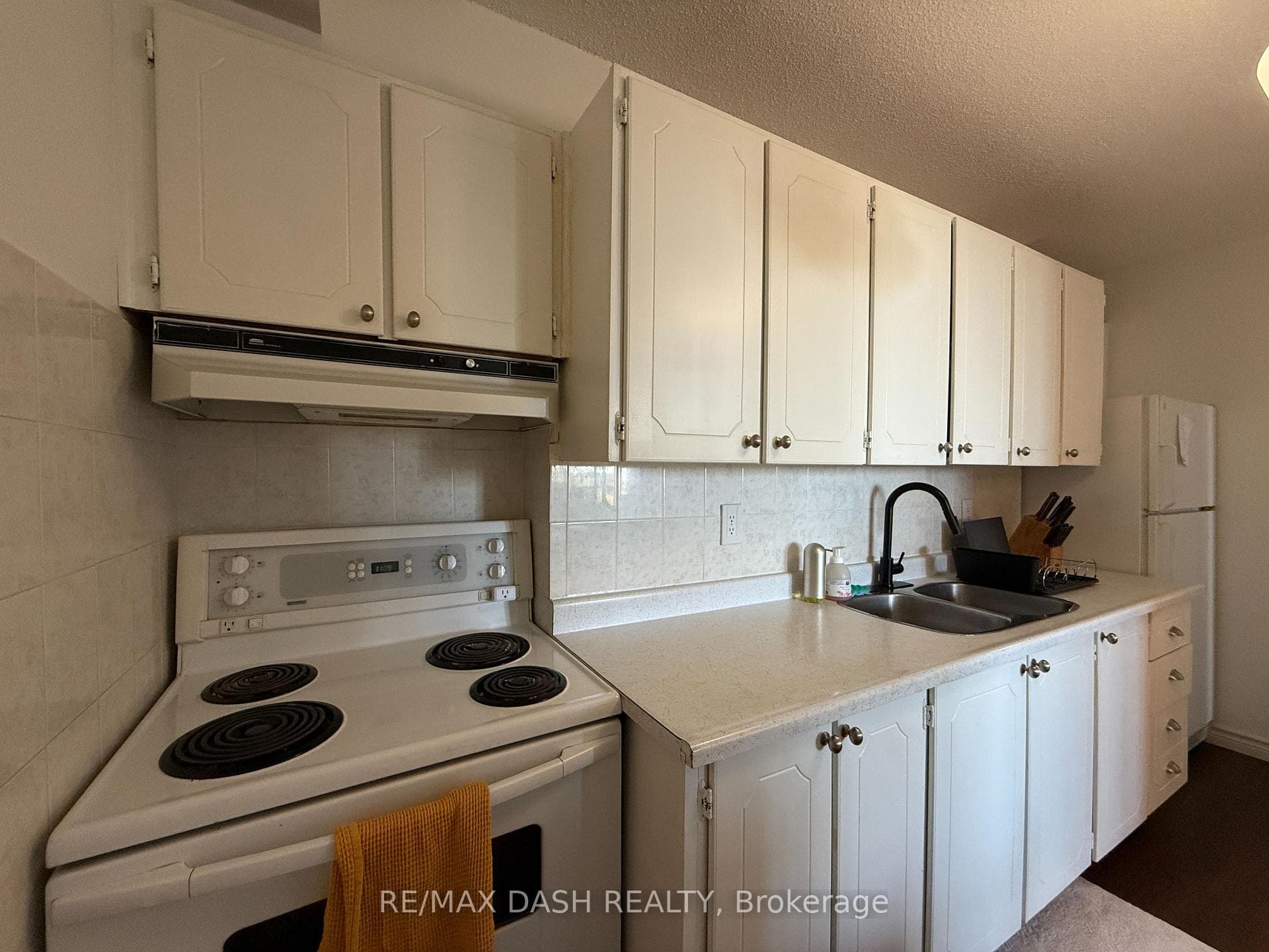15 Torrance Road Unit 611 photo 14