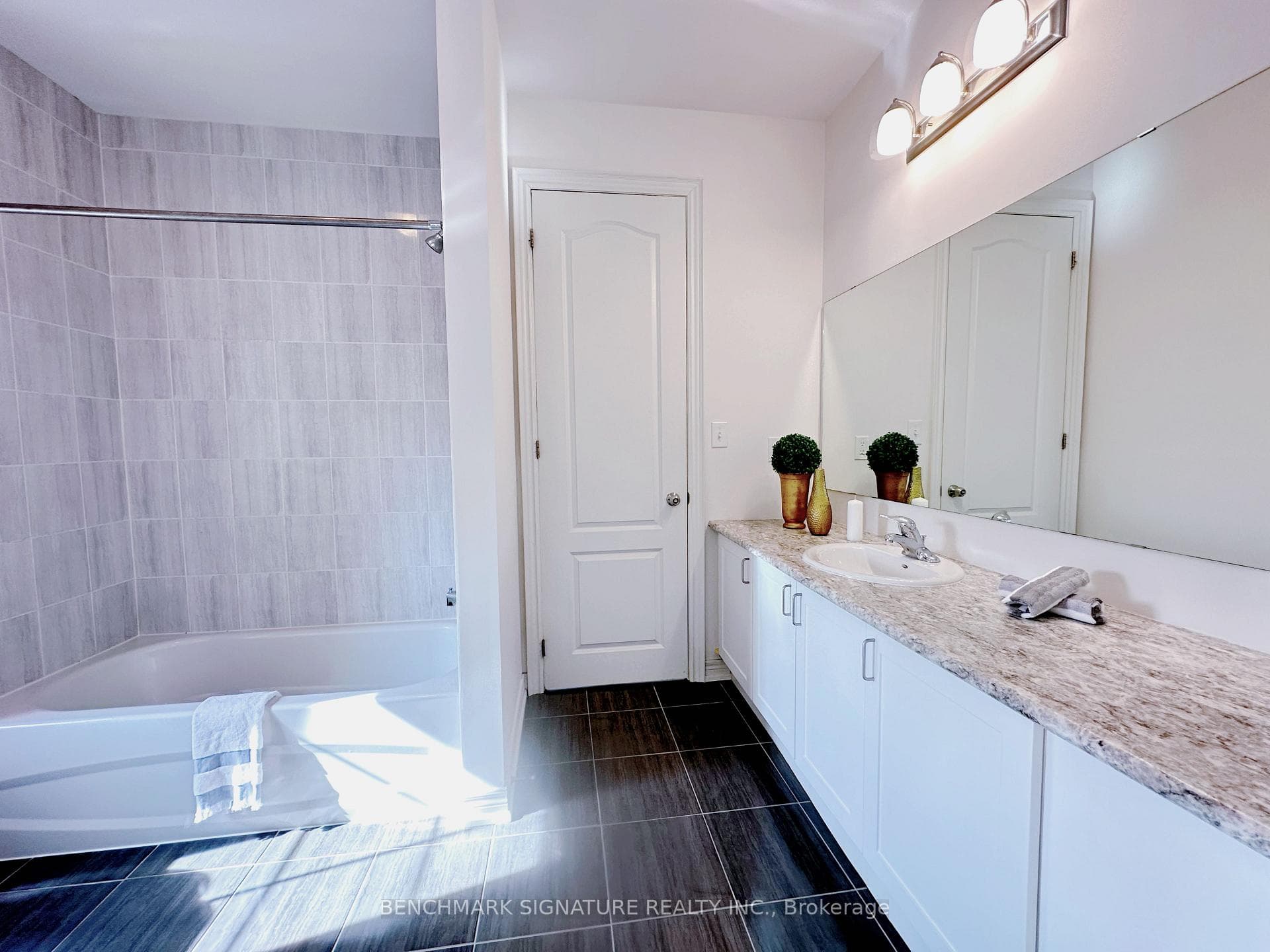 share ensuite
