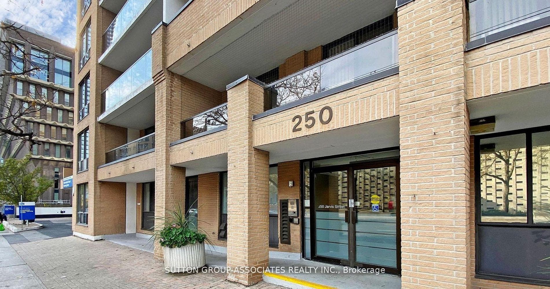 250 Jarvis Street Unit 804 photo 1