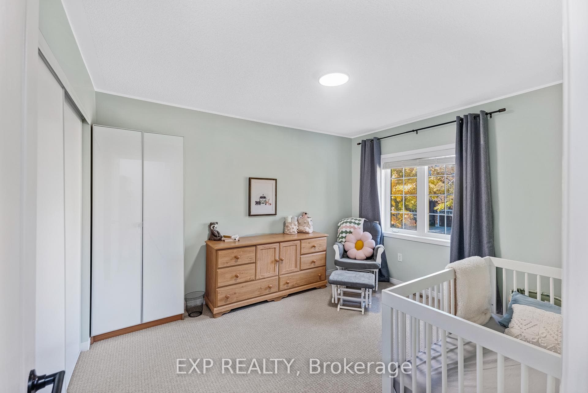 168 Wainscot Avenue photo 29