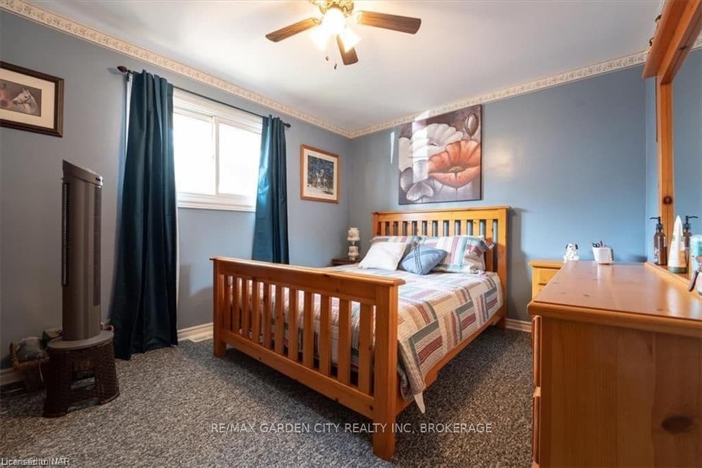 196 HILDRED Street photo 14