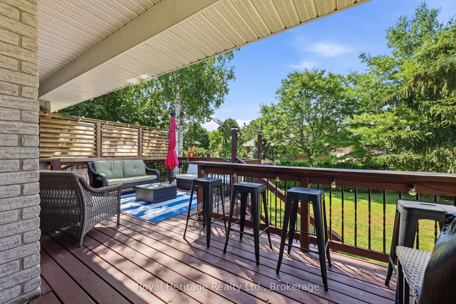 24 Iroquois Avenue photo 35