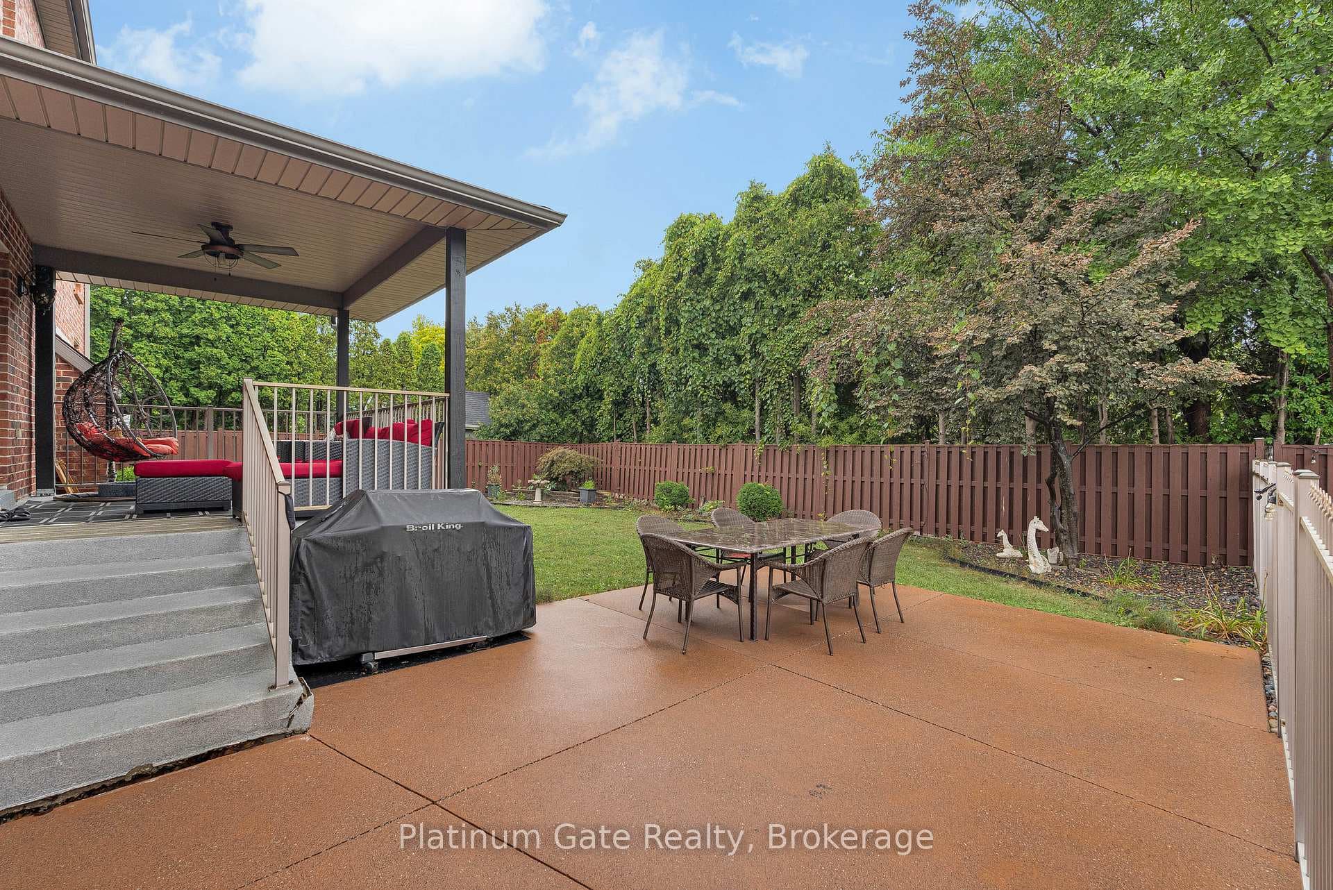 150 Seymour Crescent photo 14