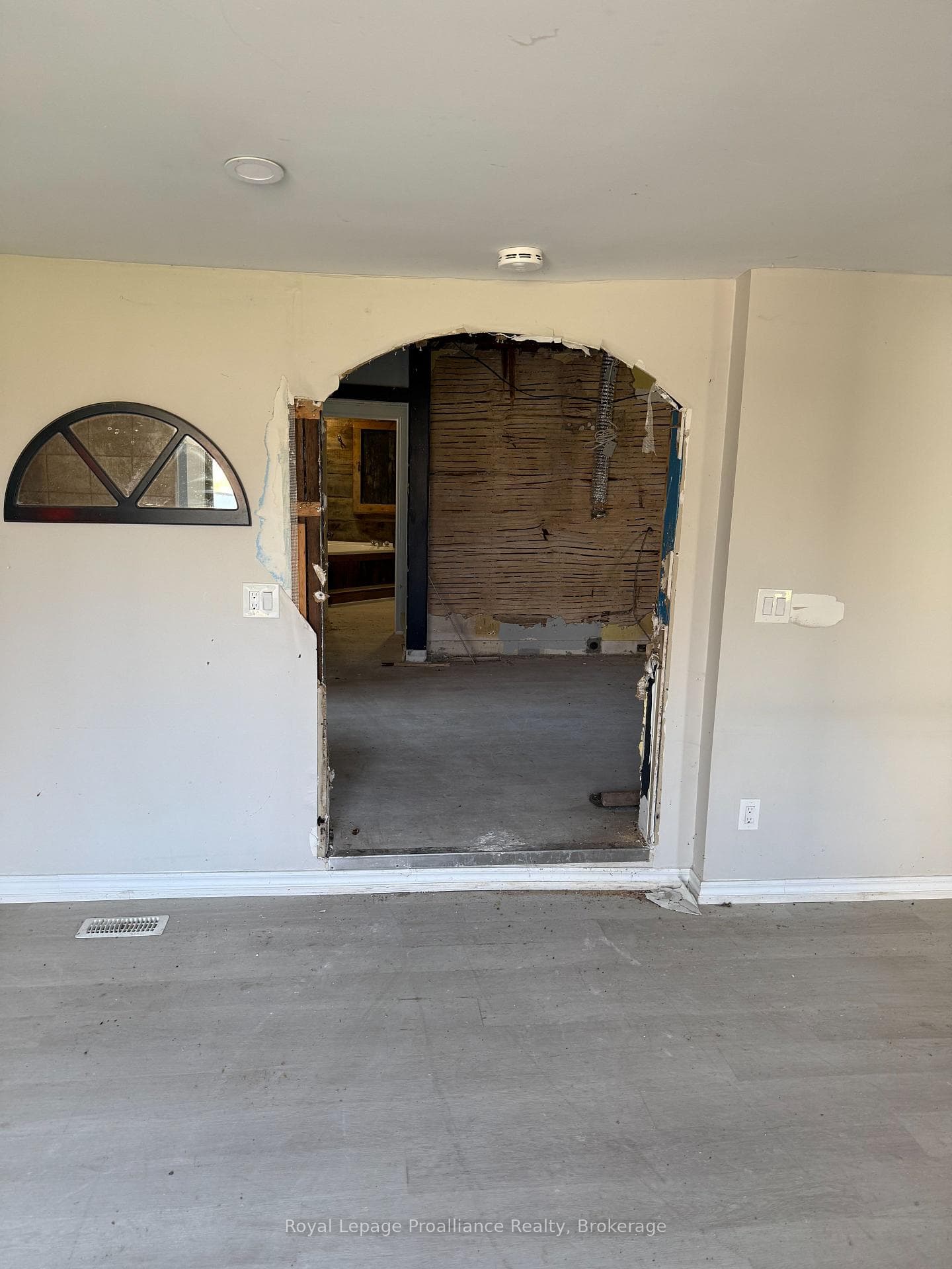 303 Brimley Road photo 5