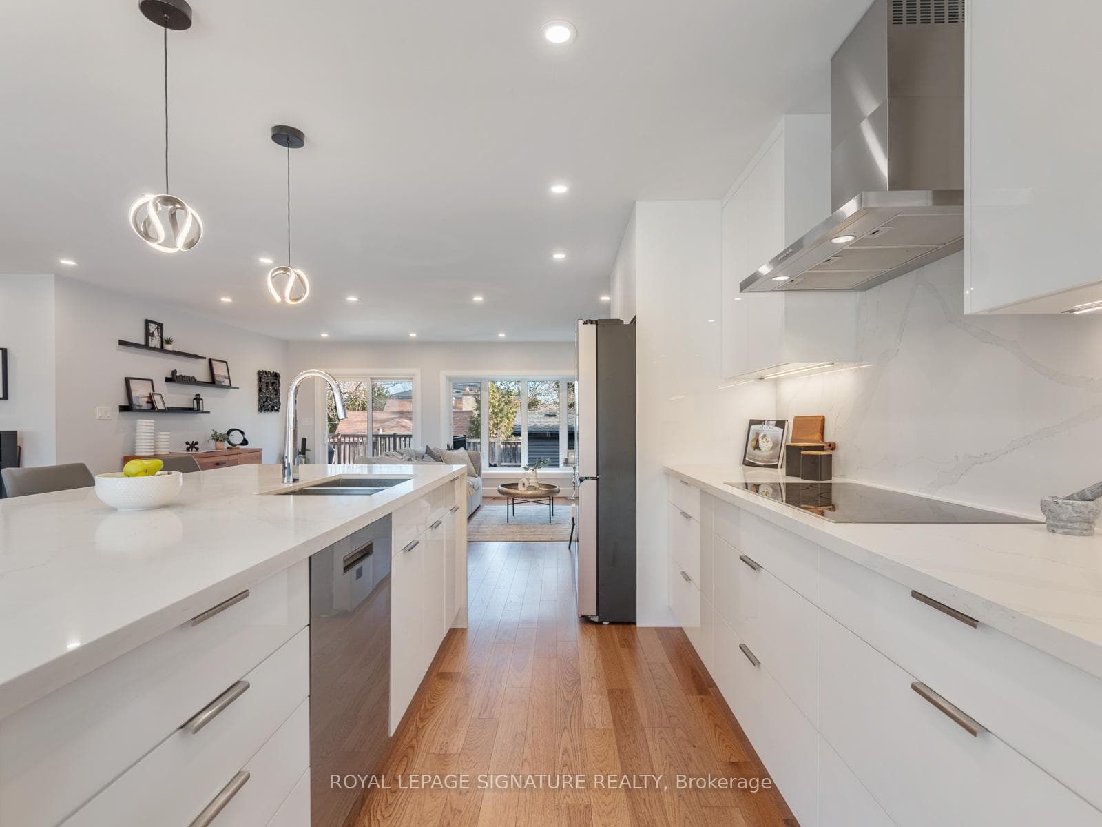 53 Wichey Road photo 10