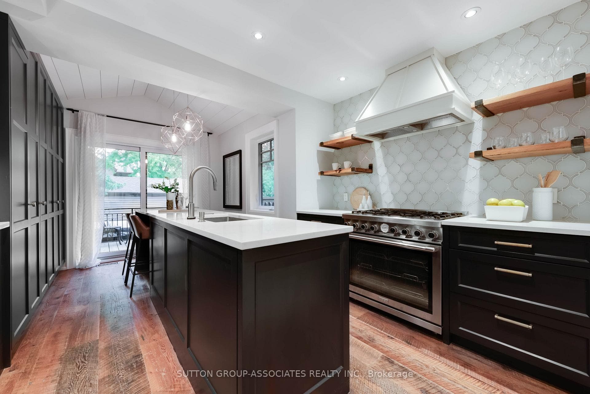 281 Arlington Avenue photo 13