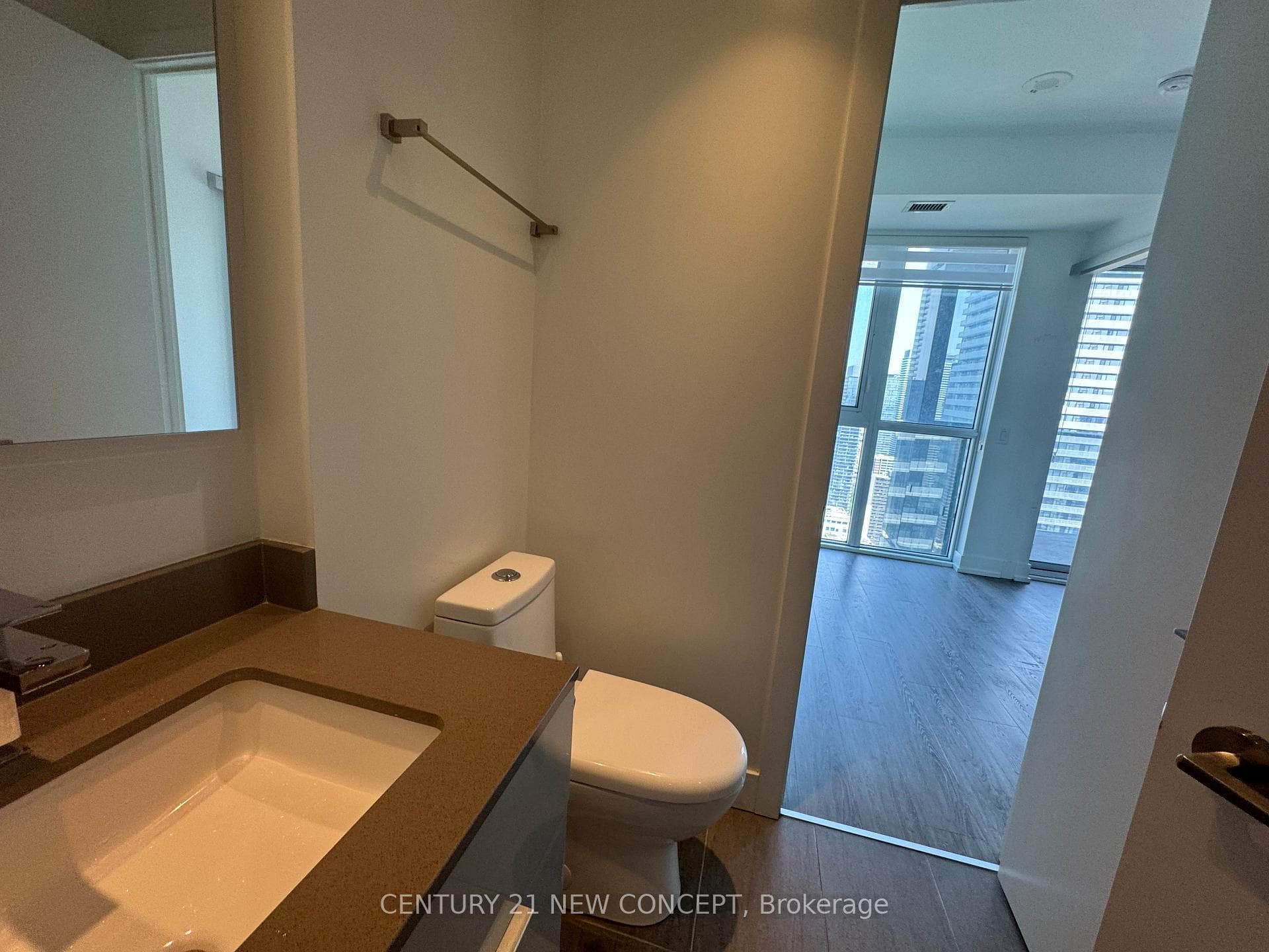 7 Grenville Street Unit 4605 photo 17