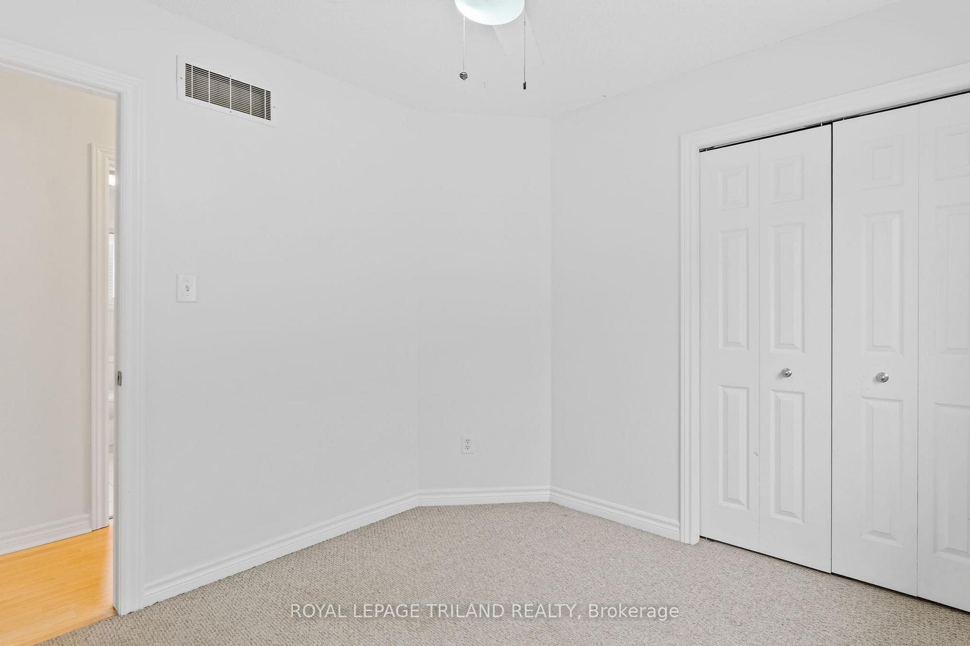 1024 Blythwood Road photo 17