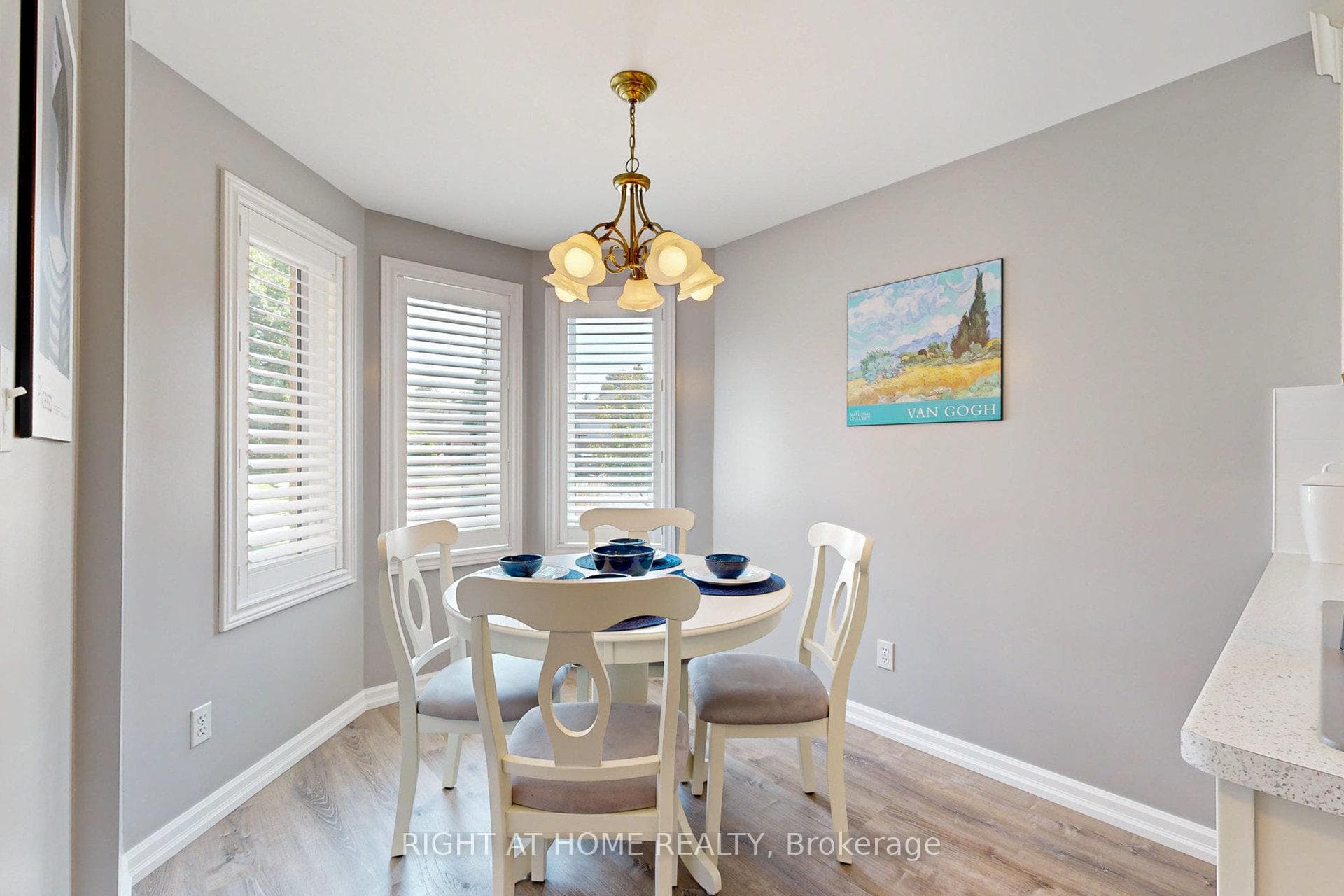 318 Erinbrook Drive photo 13